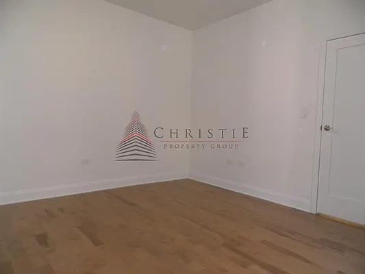 Rented by Christie Property Group | media 19