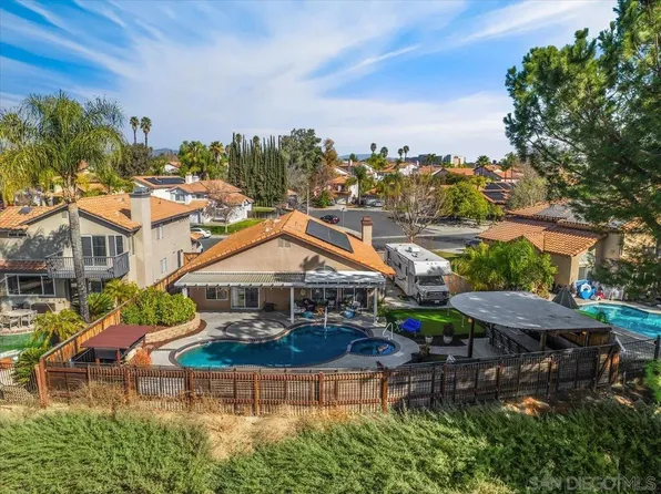 25277 Via Las Lomas, Murrieta, CA 92562