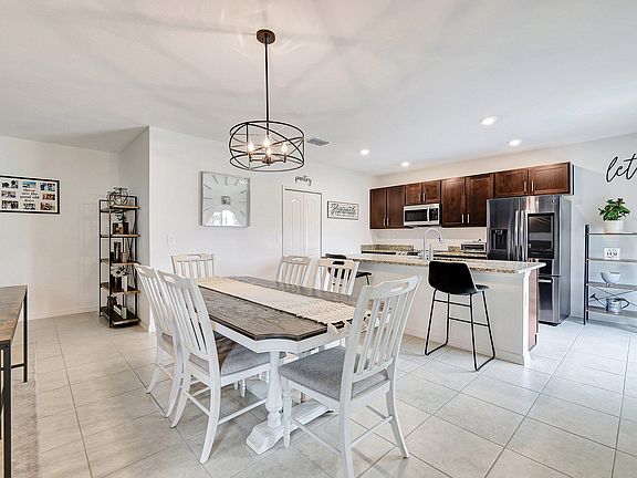 3rd image of 3725 SW Kasin Street