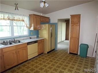 4th image of 2970 N Waterford Dr