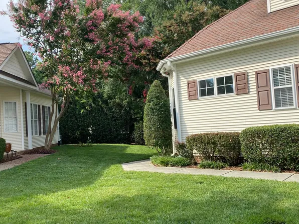 4656 Pooh Corner Dr, Raleigh, NC 27616