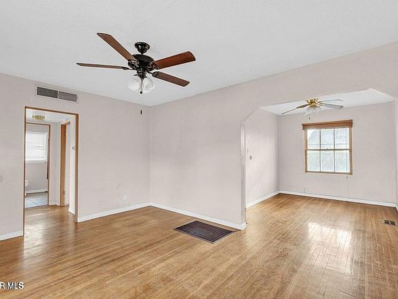 5th image of 2411&2415 N Kansas St
