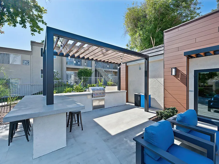Silver Oak Apartments — Photo 12