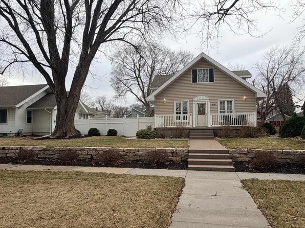 814 S 2nd St, Albion, NE 68620