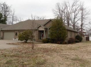 6520 Benton Rd, Paducah, KY 42003