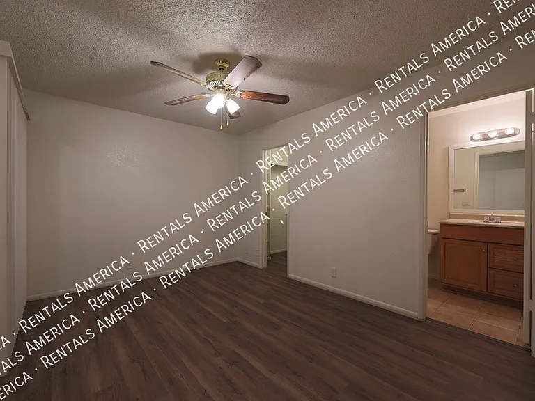 9029 W Elm St #8 — Photo 22