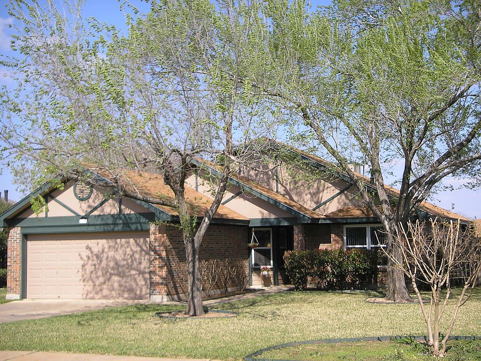 Beautiful one-story brick home in quiet cul-de-sac