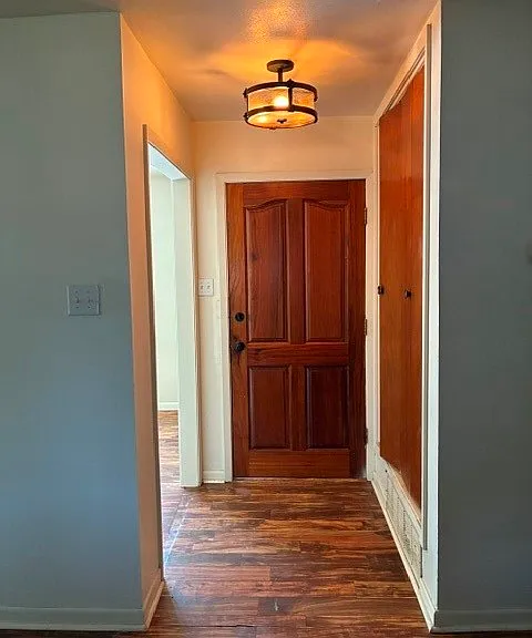 1003 Hall Ave — Photo 3