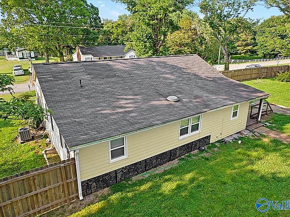4th image of 530 Hurricane Rd