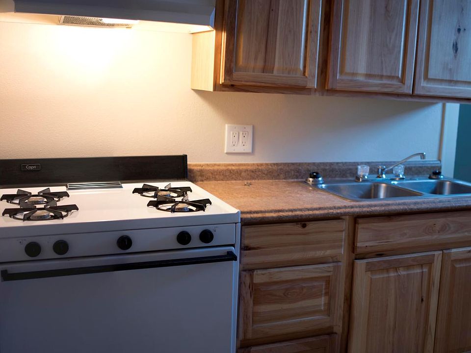 1st image of 902 6th St APT C