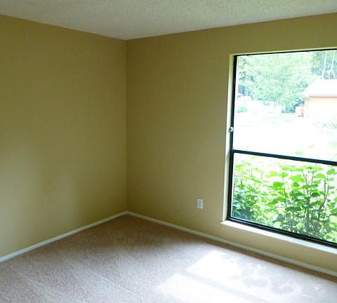 4th image of 10747 Hearthstone Dr