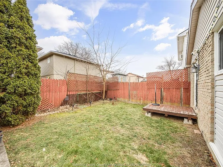 1229 Arncliffe Pl — Photo 28