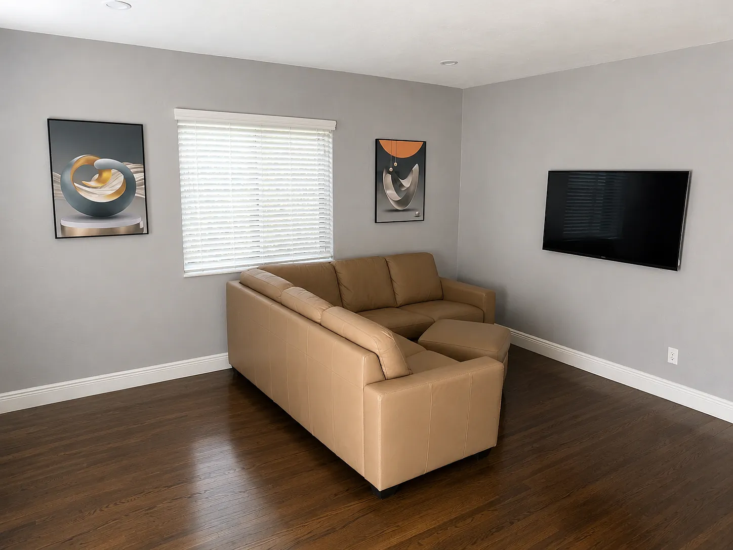 3 bed, 1080 sqft, $3,200 — Photo 4
