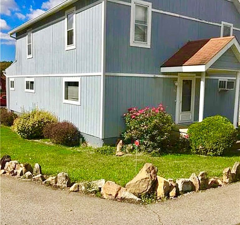 1st image of 160 Main St