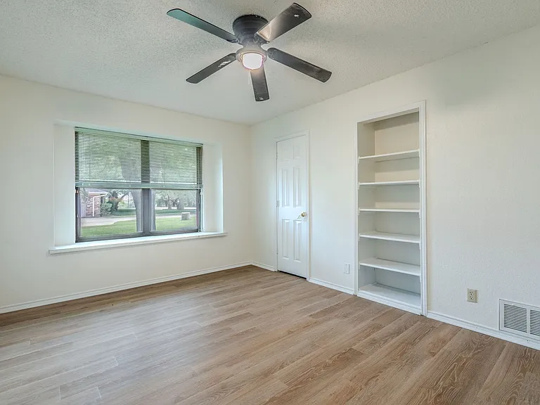 4501 Ridge North Rd — Photo 26