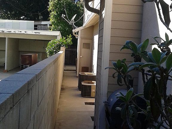 5th image of 625 N Wilson Ave