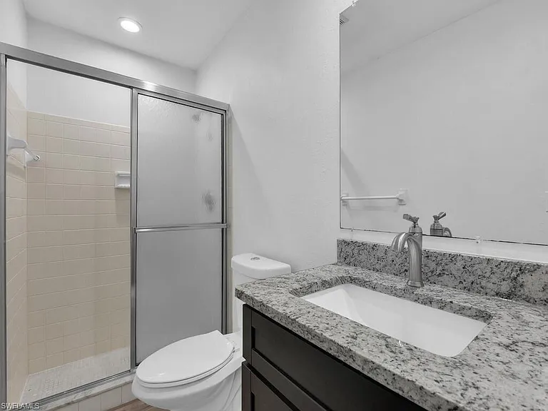 5620 Foxlake Dr — Photo 17