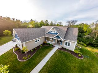 1591 Patriot Ct, Hubertus, WI 53033