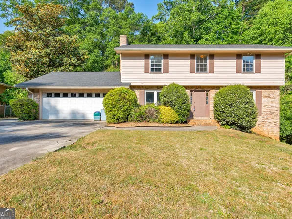 1414 Edinburgh Dr, Tucker, GA 30084
