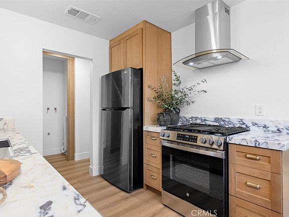 2nd image of 15052 Columbia Ln #2