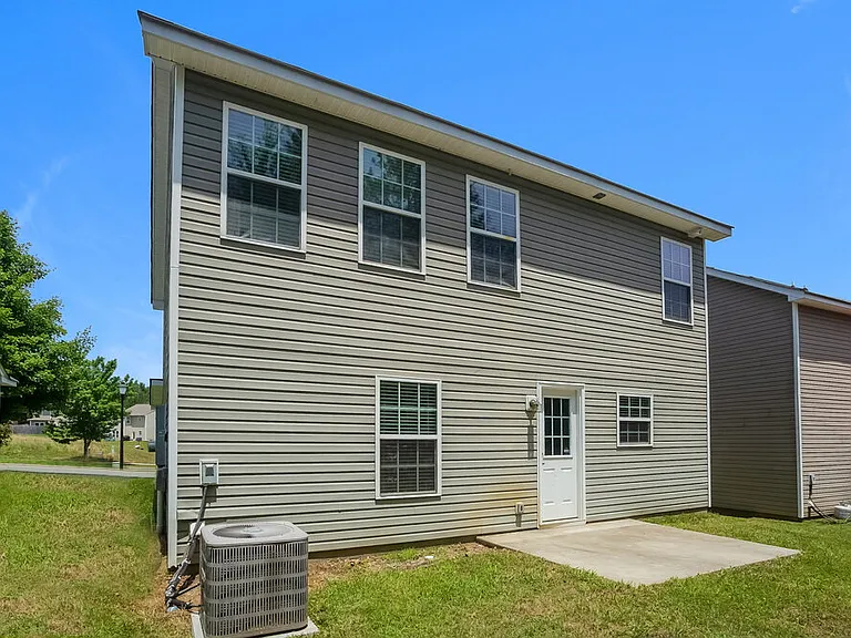 1029 Ramsgate Dr SW — Photo 15