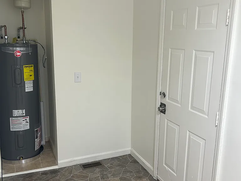 3495 Northrop St — Photo 11