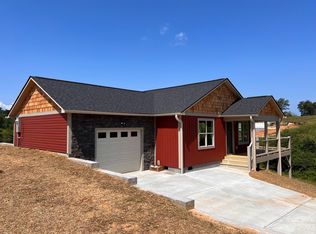 933 Morlin Acres Dr, Marshall, NC 28753