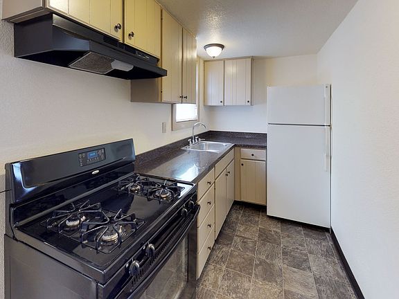 5th image of 464 Poplar St #464