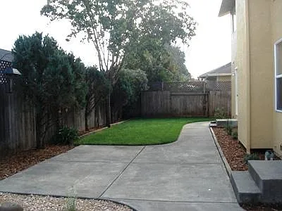 130 Paradise Dr — Photo 15