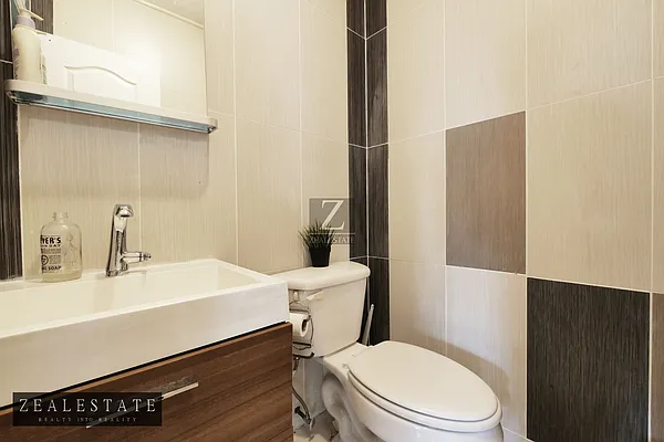 Rented by ZealEstate Group Inc | media 18