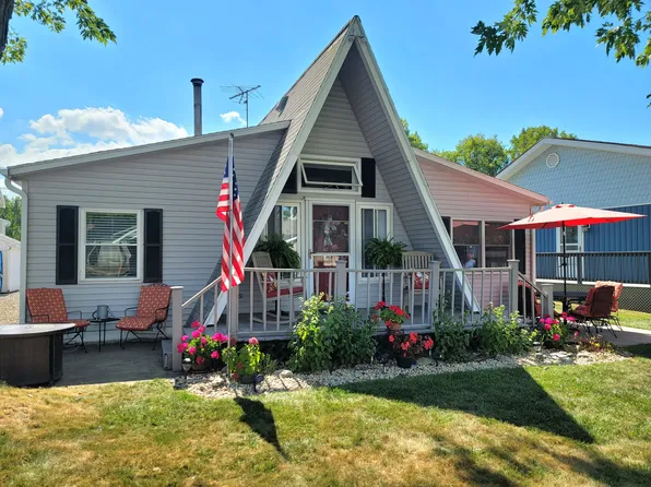 7051 Woods Ct, Celina, OH 45822