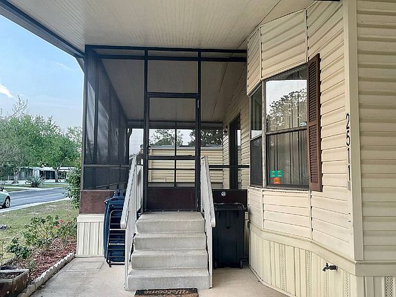 3rd image of 2511 Capitol Ave #502