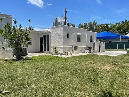 1631 Harrison St #REAR Photo 1