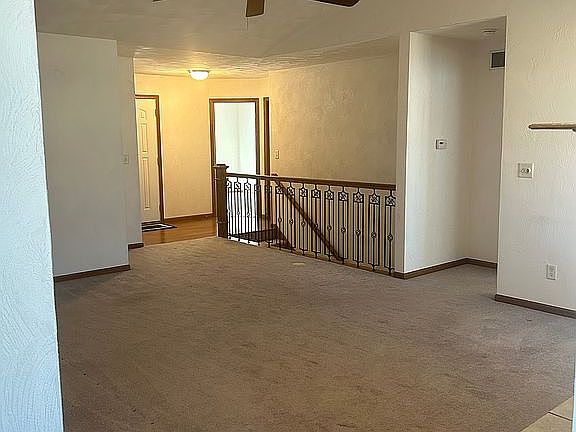 4th image of 721 Bluestem Ln