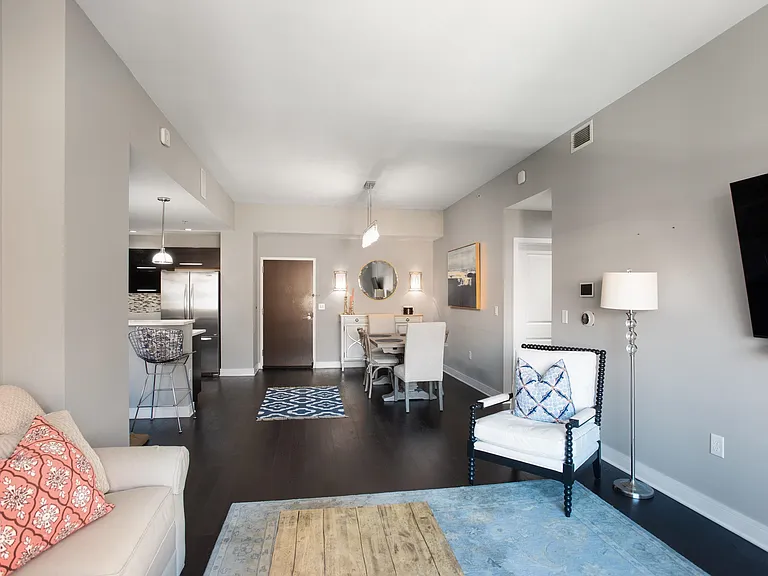 1450 Washington St #620 — Photo 8