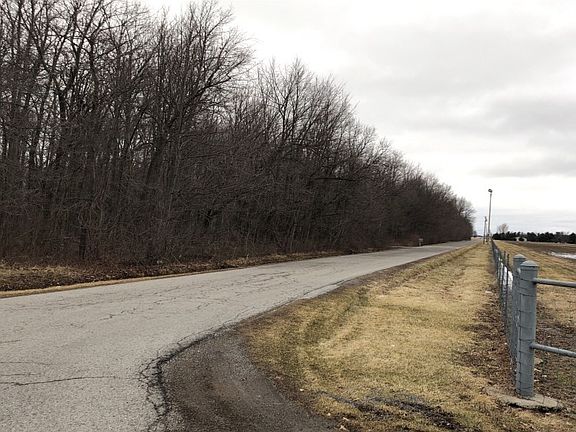 4th image of 10815 Township Road 80