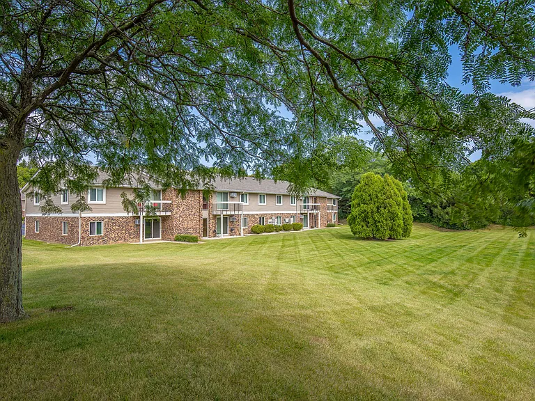 Glen Hills Apartments — Photo 48