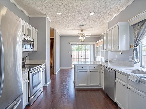 5th image of 2560 Melissa Ct