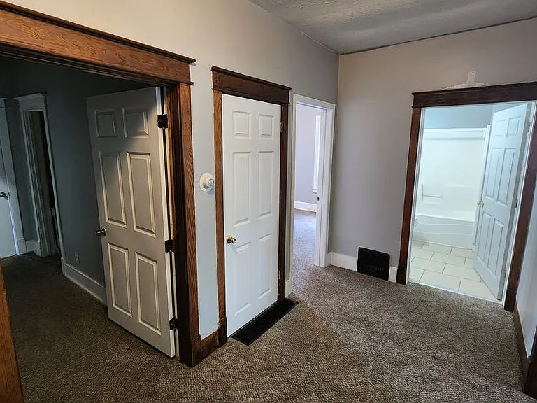 6010 Florence Blvd — Photo 18