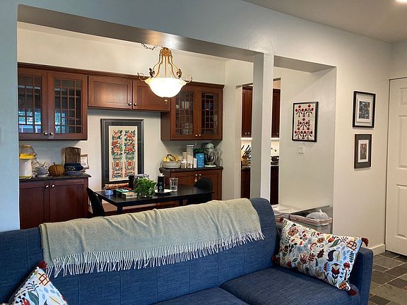 2nd image of 509 Longshore Dr APT 1-A