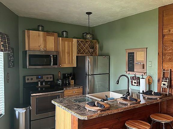Totally new hickory kitchen 