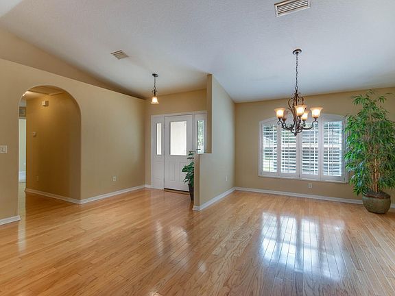 4th image of 1212 NE 21st Ct