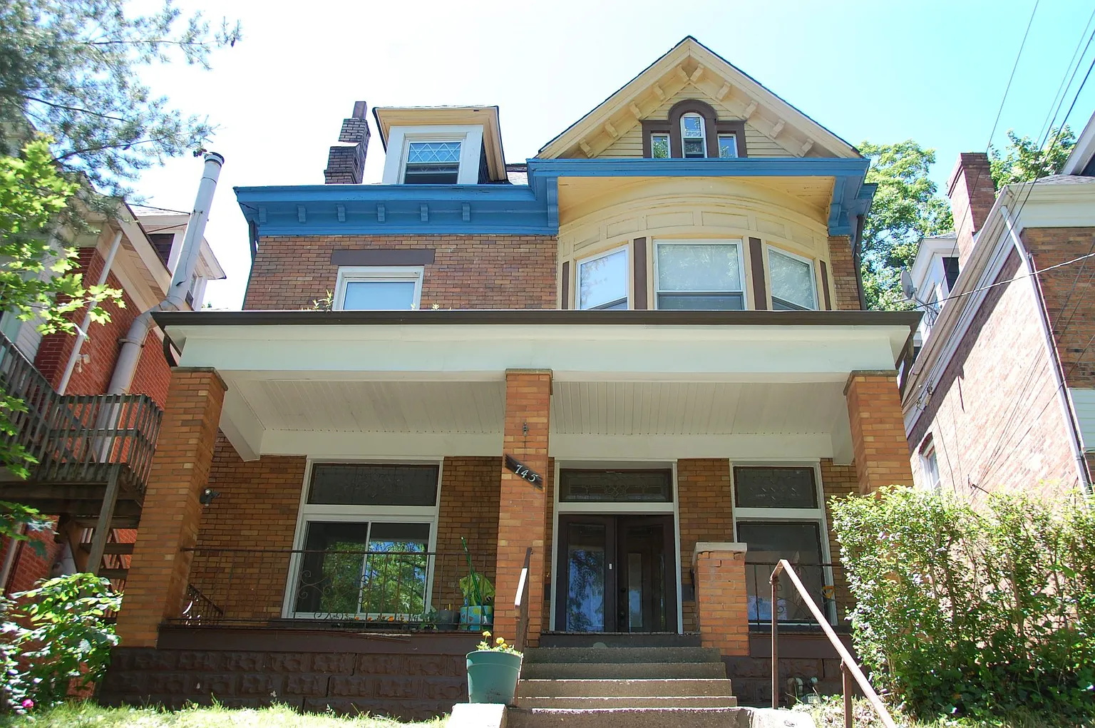 745 Chislett St photo 1