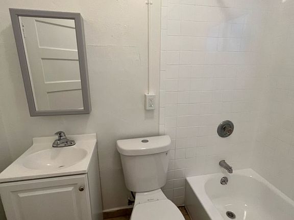 5th image of 1813 E Vernon Ave #1817-1/2