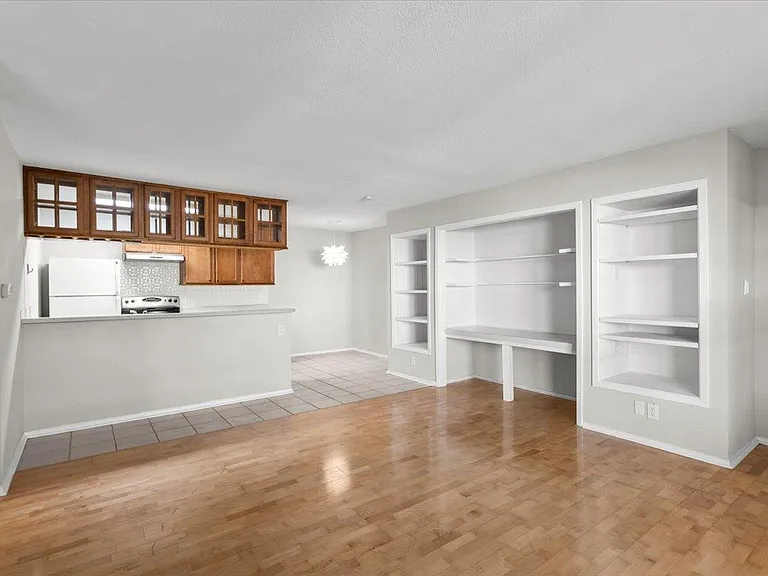 910 Duncan Ln #57 — Photo 3