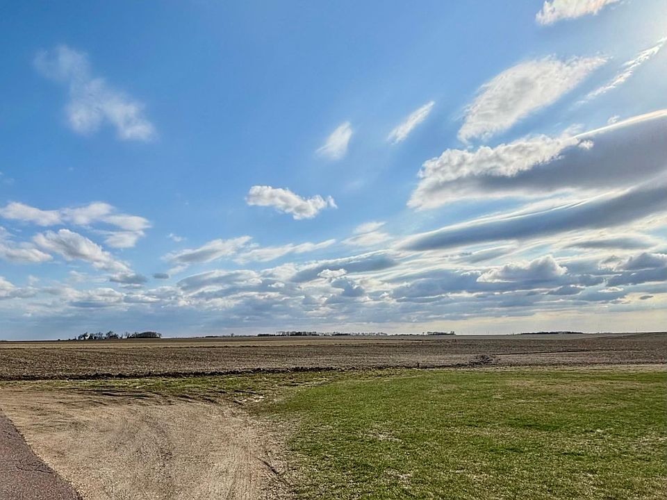 2nd image of 1102 9th St SW