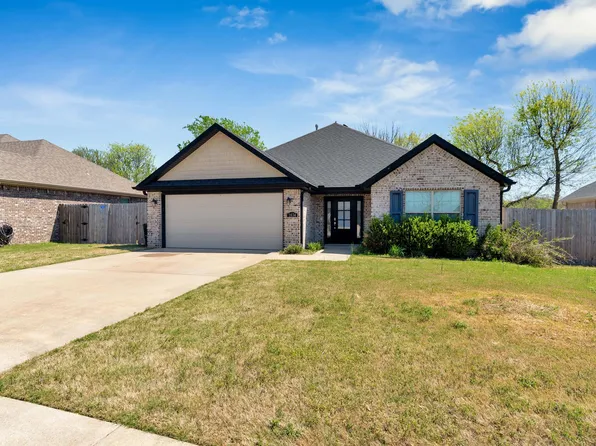 1634 S Borden St, Fayetteville, AR 72701