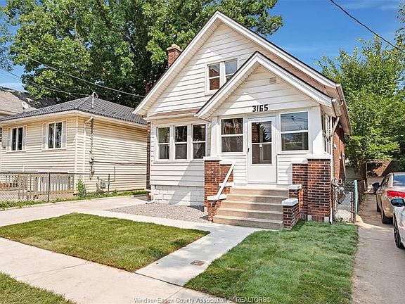 2nd image of 3165 Donnelly St #2