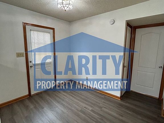 5th image of 2923 Barneys Ln NE