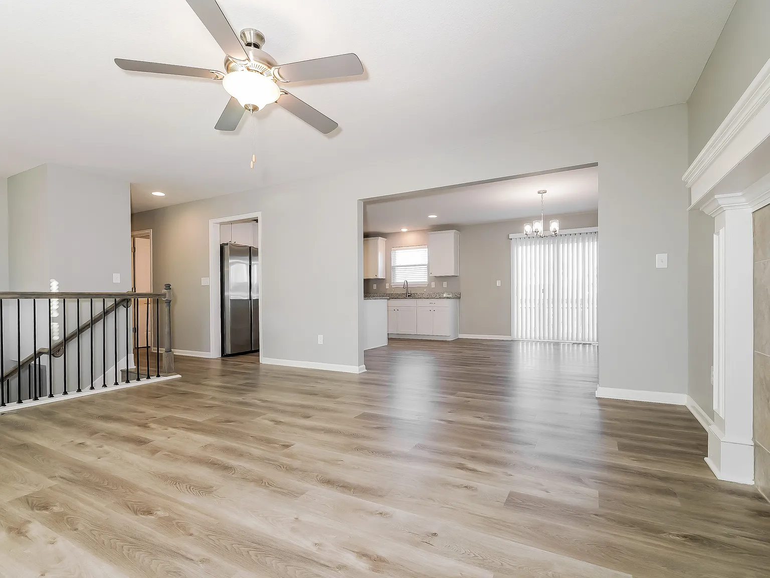 4 bed, 3.0 bath, 1959 sqft, $2,299 — Photo 2